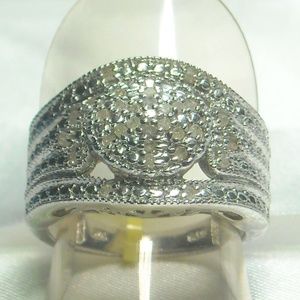 NWT .16 ct Natural Diamond Ring